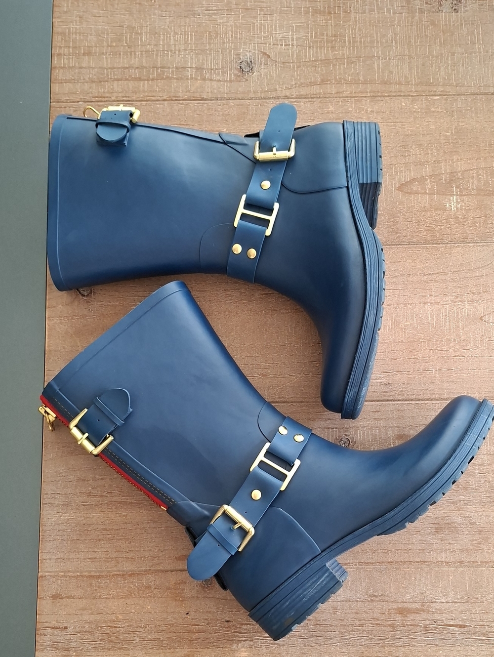 B2/Brown's Navy & Red Luxury Rainboots w/ Gold Hardware (Size EU 38/US 7.5-8)